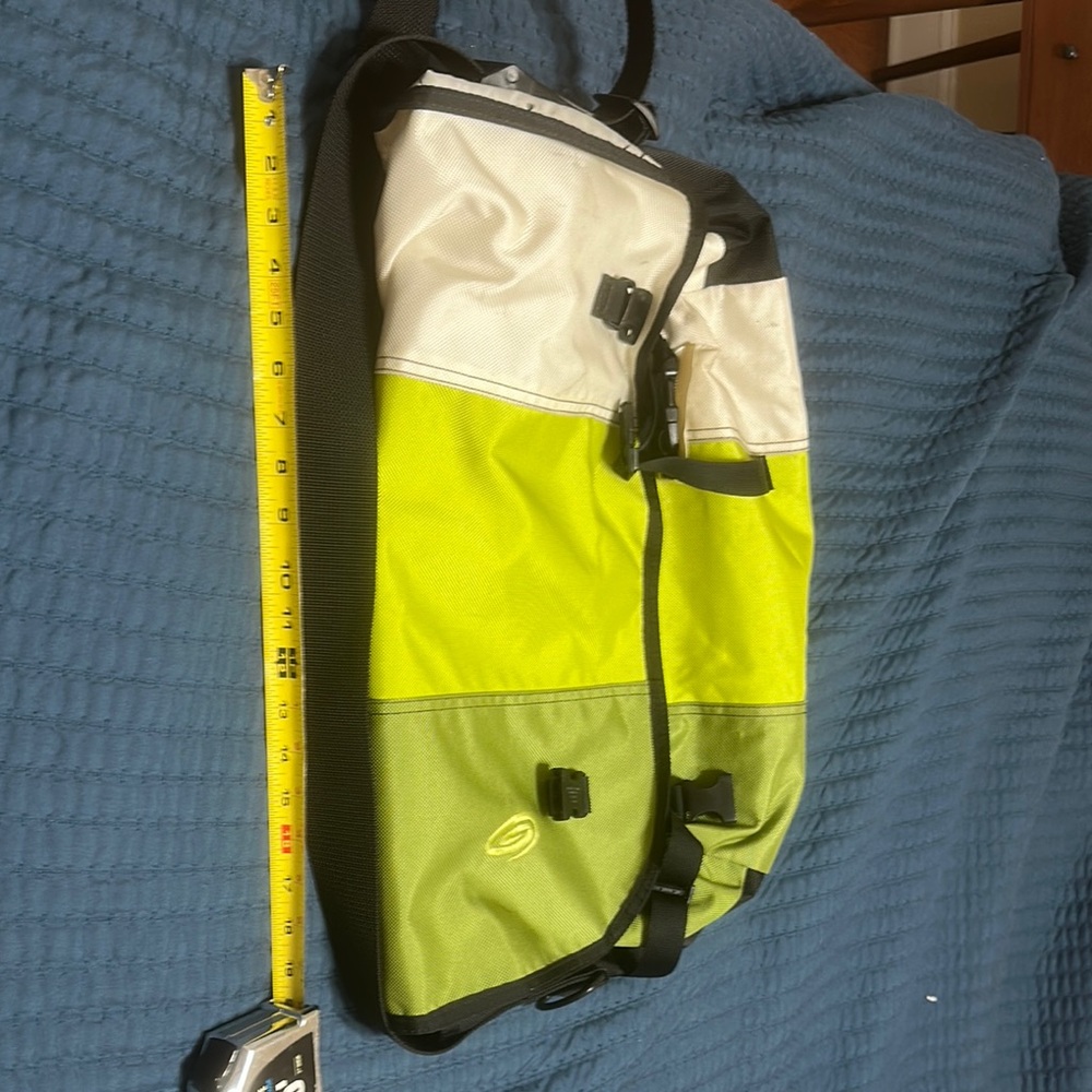 Large timbuk2 messenger bag